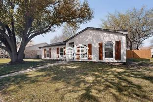 805 Cambridge Dr - Photo 1 of 1