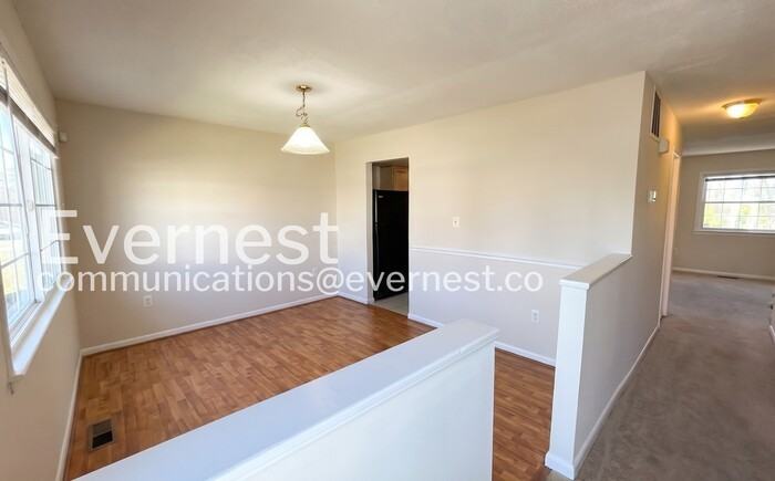 2325 Mcclellan Ct - Photo 4 of 35