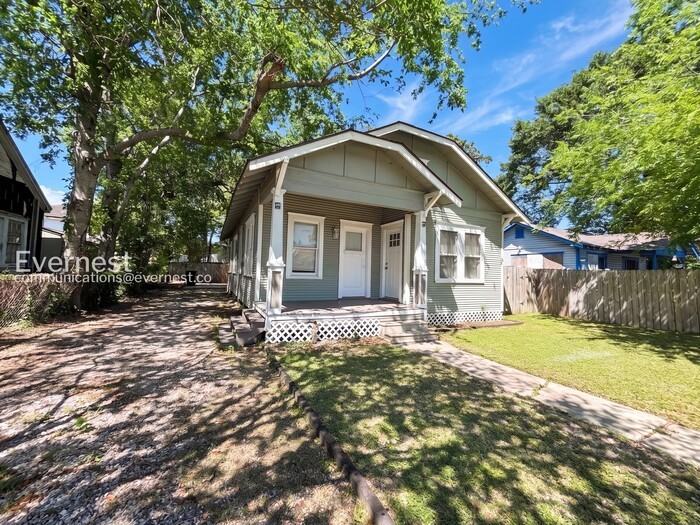 1007 Archer St - Photo 2 of 25