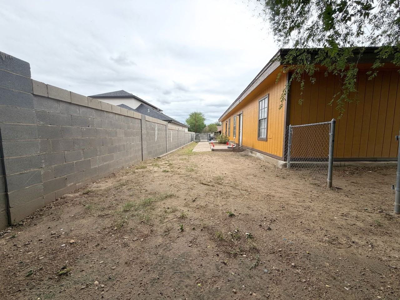 El Campito Apartments - Photo 2 of 19