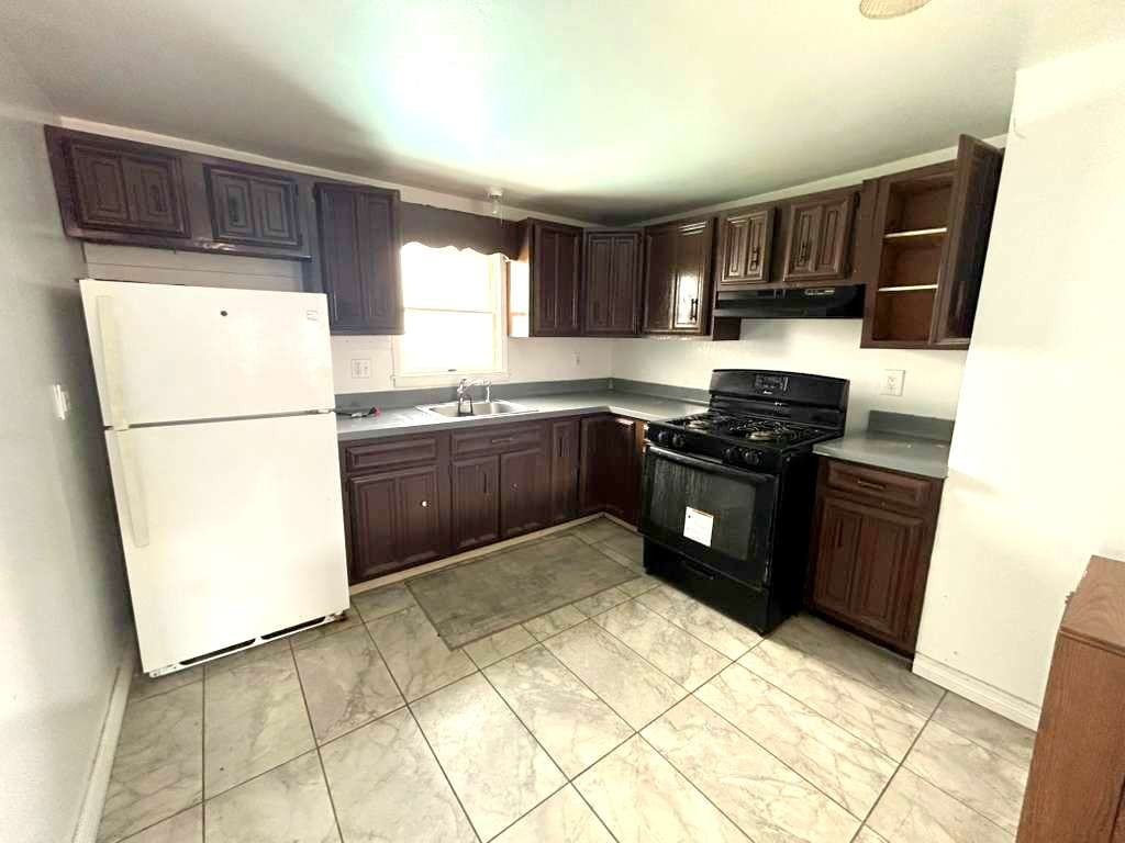 56 Hagen St #2 - Photo 6 of 13