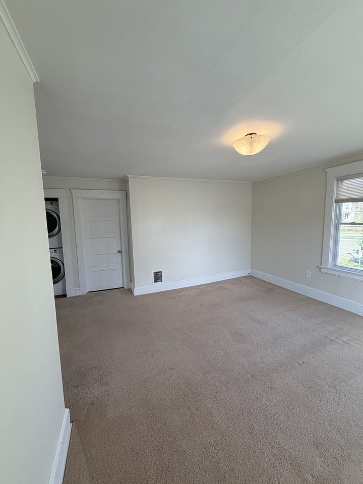 103 Birdsey Ave #2 - Photo 6 of 16