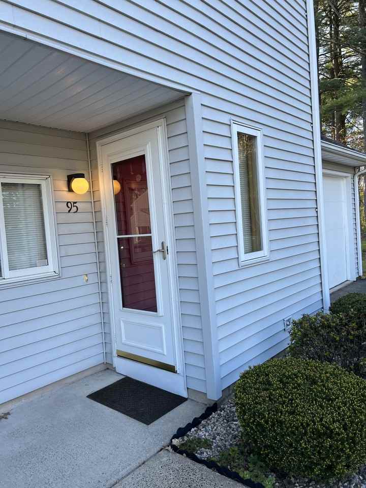 155 Redstone Hill Rd #95 - Photo 2 of 21