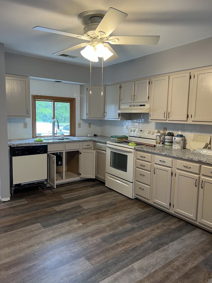 155 Redstone Hill Rd #95 - Photo 6 of 21