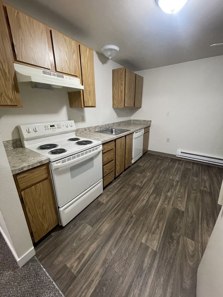 4602 S 55th St #1X1 - Photo 4 of 8