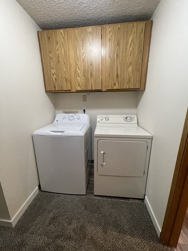 4602 S 55th St #1X1 - Photo 6 of 8