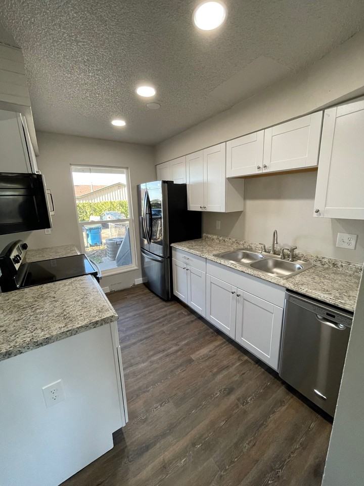 16749 E 13th Ave #16749 - Photo 2 of 12