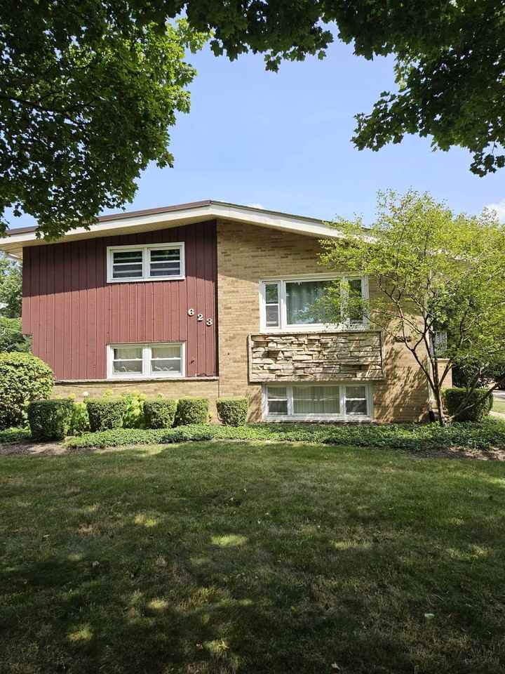 623 Ryan Ln #1 - Photo 3 of 10