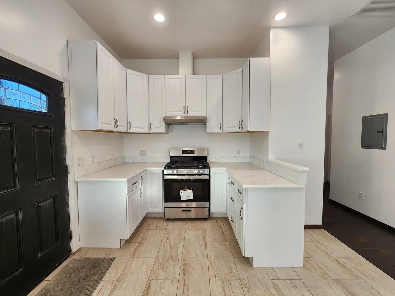 7744 Vineland Ave #NA - Photo 2 of 22