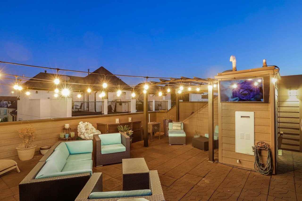 2121 Albany St #TH - Photo 2 of 13