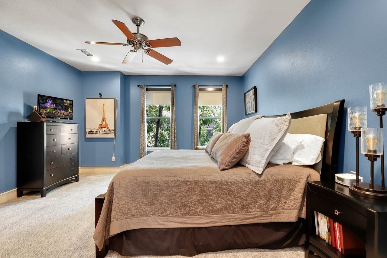 2121 Albany St #TH - Photo 7 of 13