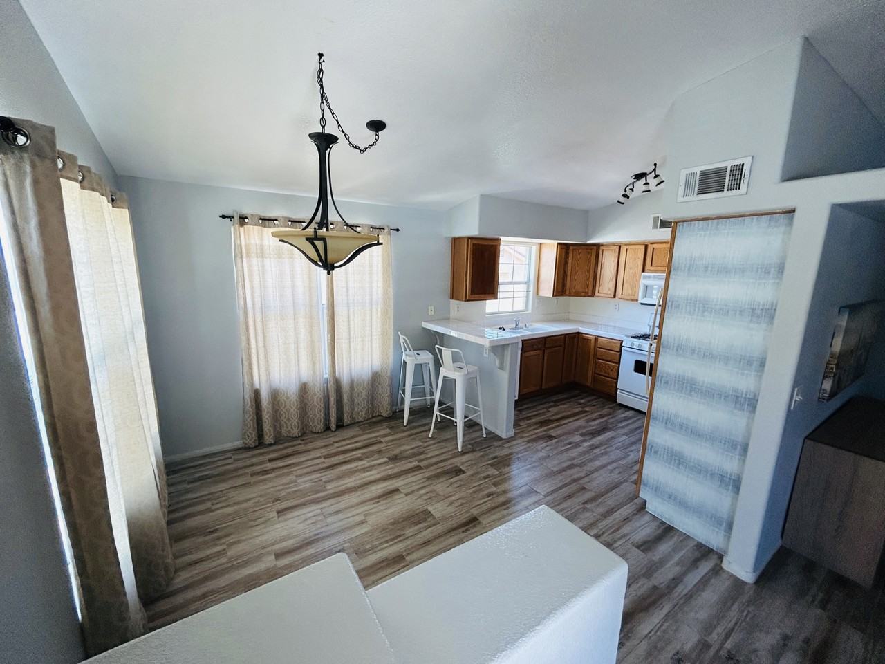 520 Arrowhead Trl #624 - Photo 2 of 26