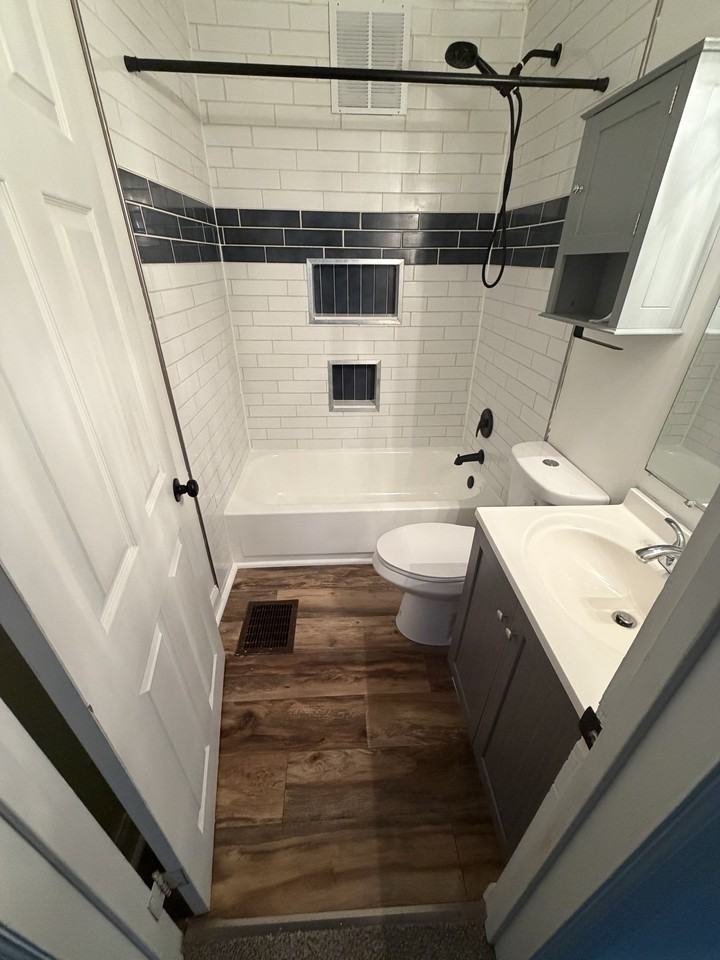 111 E 30th St #NA - Photo 4 of 10