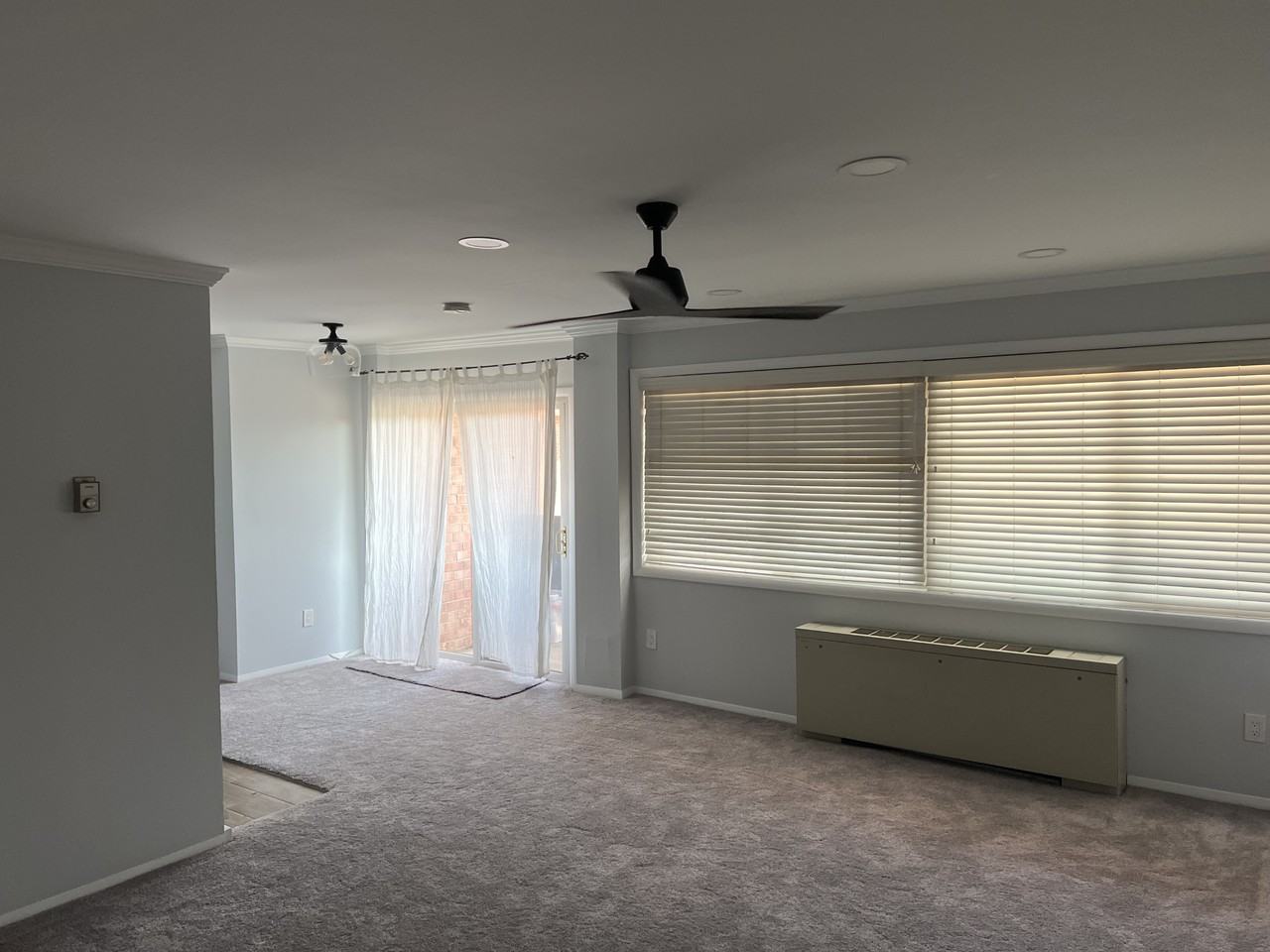 1529 S George Mason Dr - Photo 2 of 10