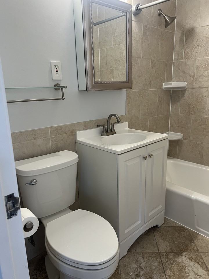 1529 S George Mason Dr - Photo 6 of 10