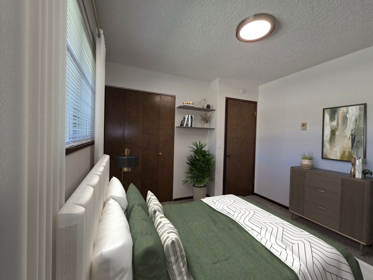 2735 E. Upriver Dr. - Photo 5 of 37