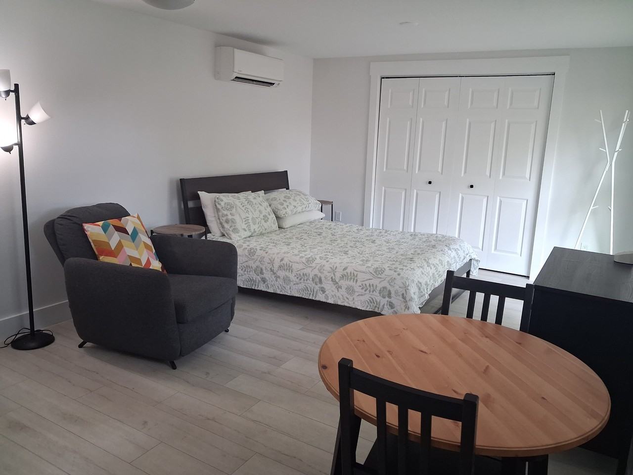 1128 40th St #NA - Photo 3 of 11