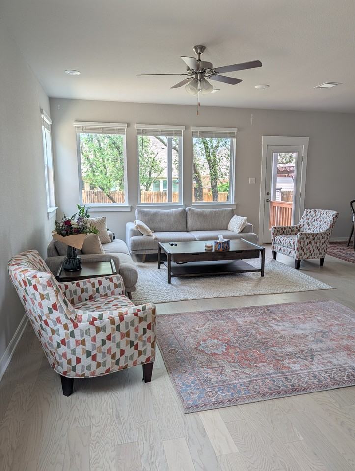 2316 Calvert Dr #5 - Photo 6 of 27