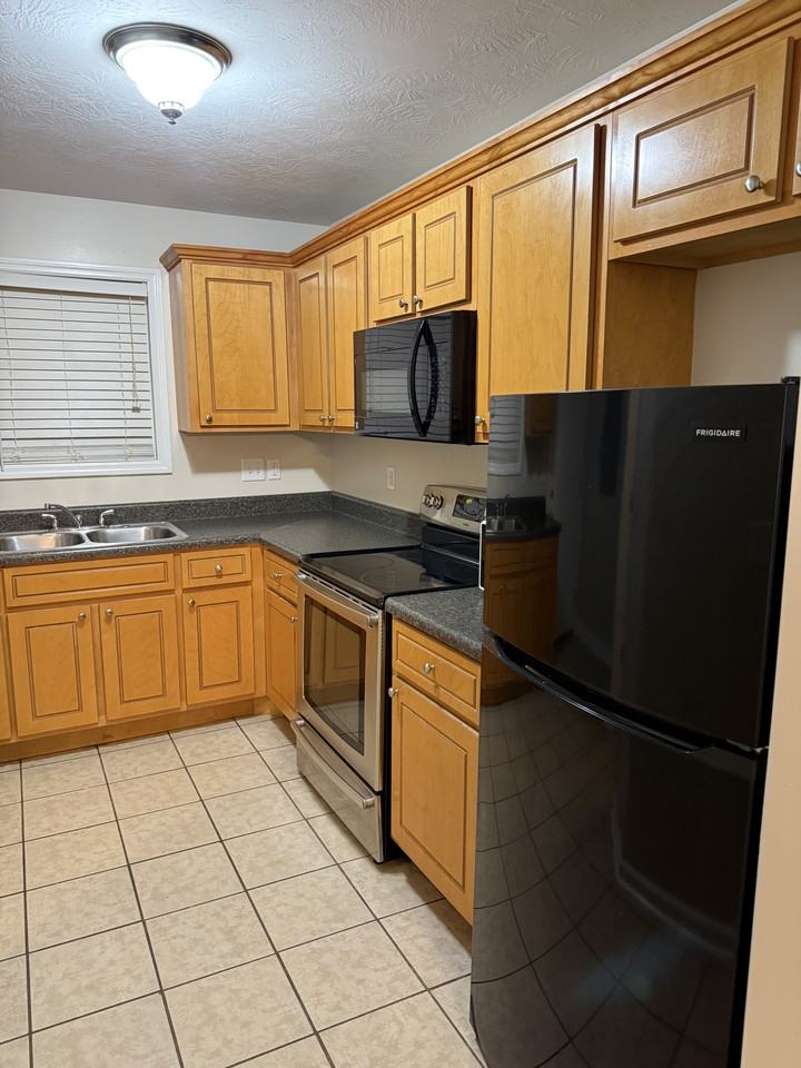 1774 Idlewood Rd #3 - Photo 4 of 12