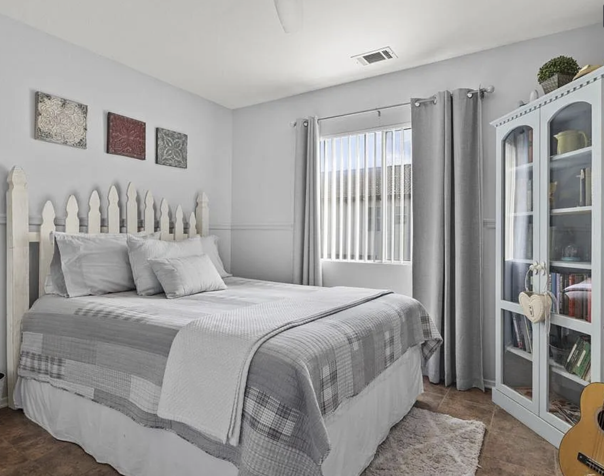 914 Lombard St #NA - Photo 5 of 6