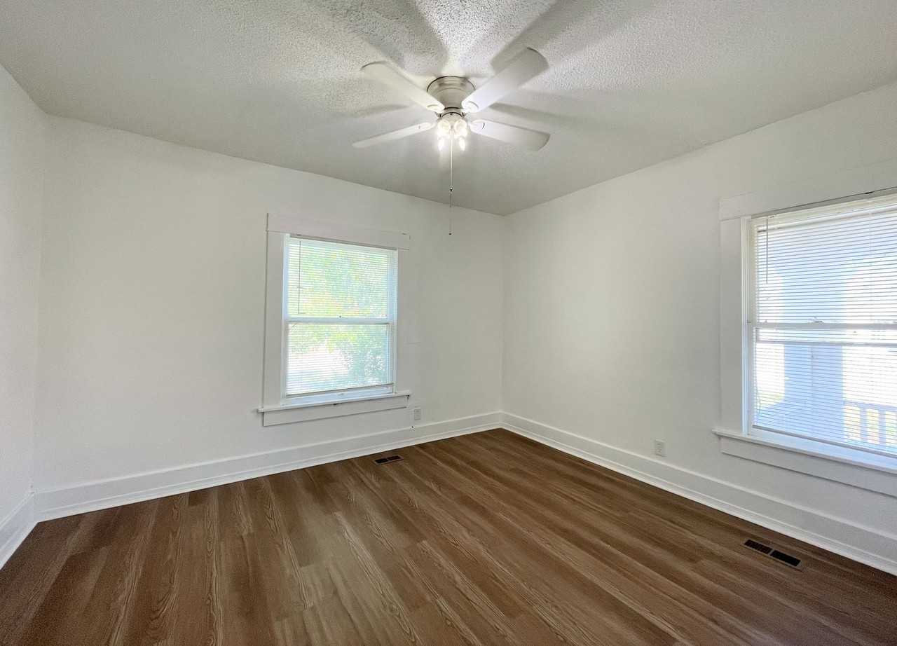 619 N Washington - Photo 7 of 20