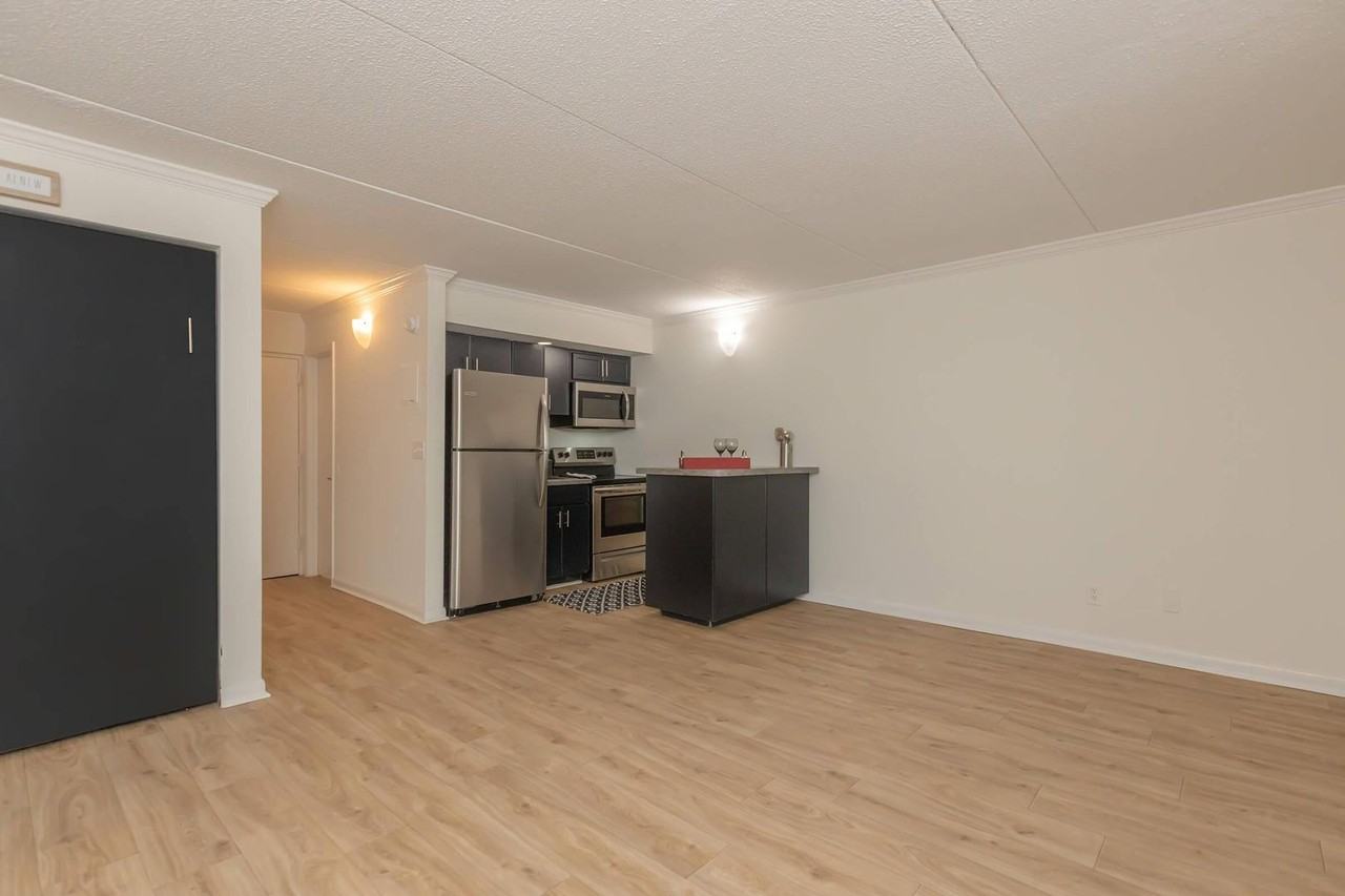 River Hills Flats - Photo 3 of 23