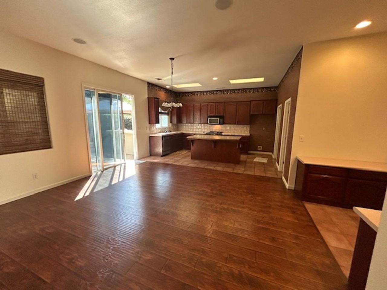 4419 W Prospect Ave - Photo 2 of 21