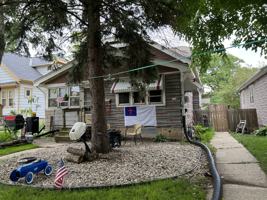 featured image of 734 S 91st St #UPPER