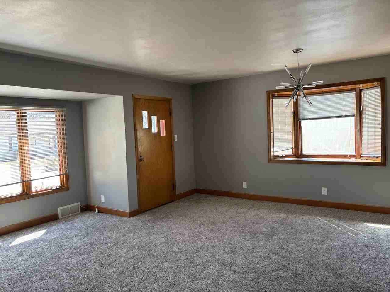 803 15th St Nw - Photo 3 of 15