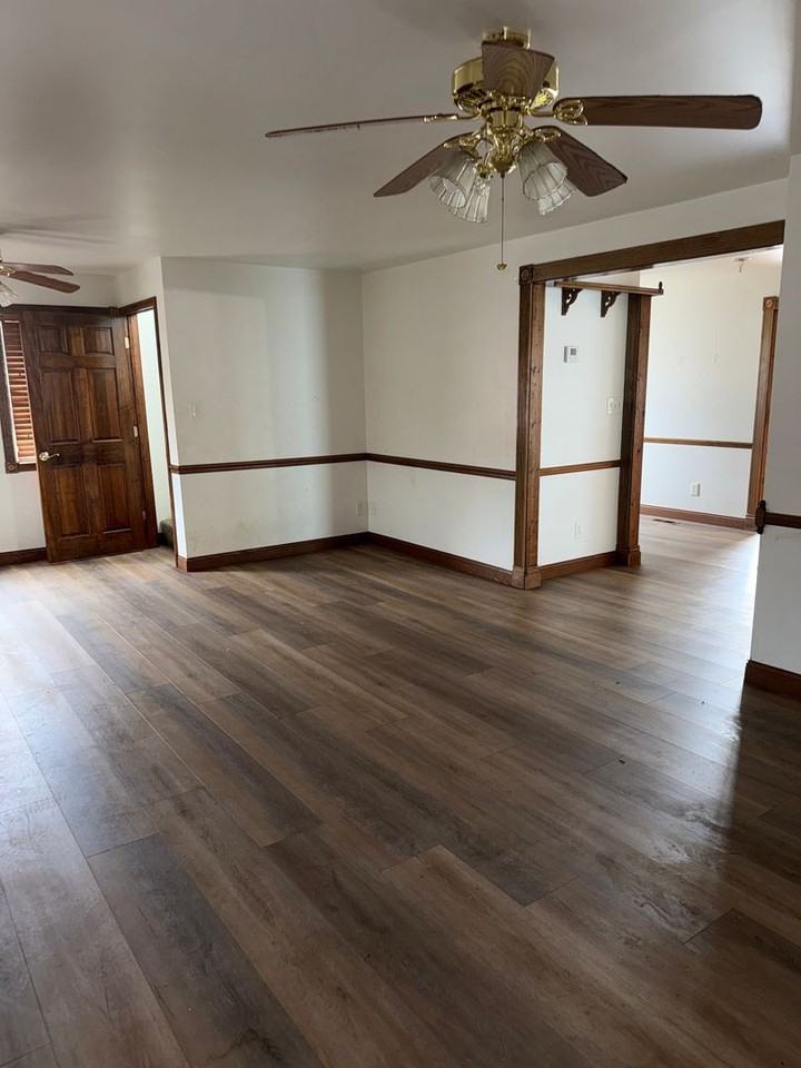 108 S Hesperia St - Photo 3 of 13