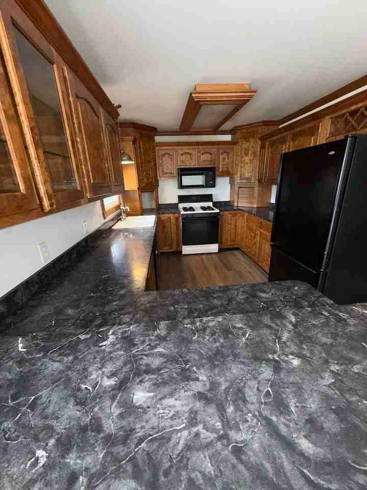 108 S Hesperia St - Photo 7 of 13