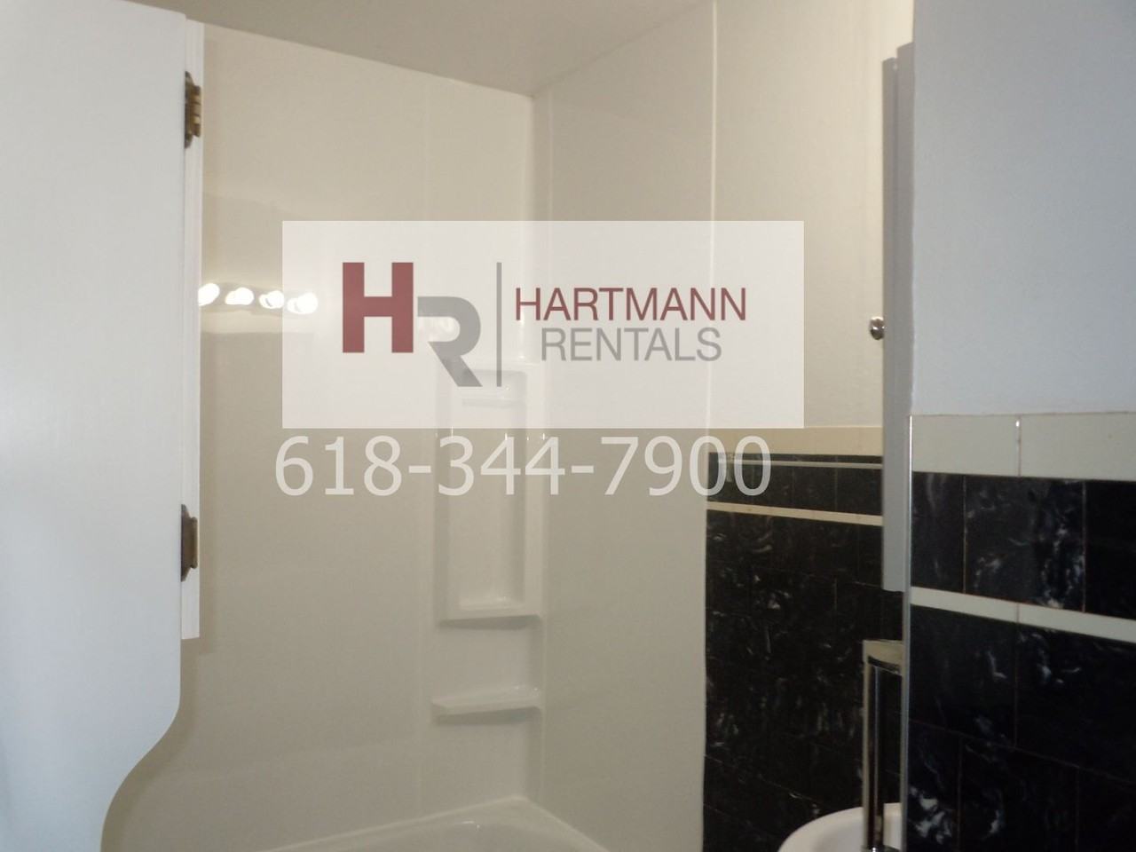 2322 Adams St - Photo 4 of 10