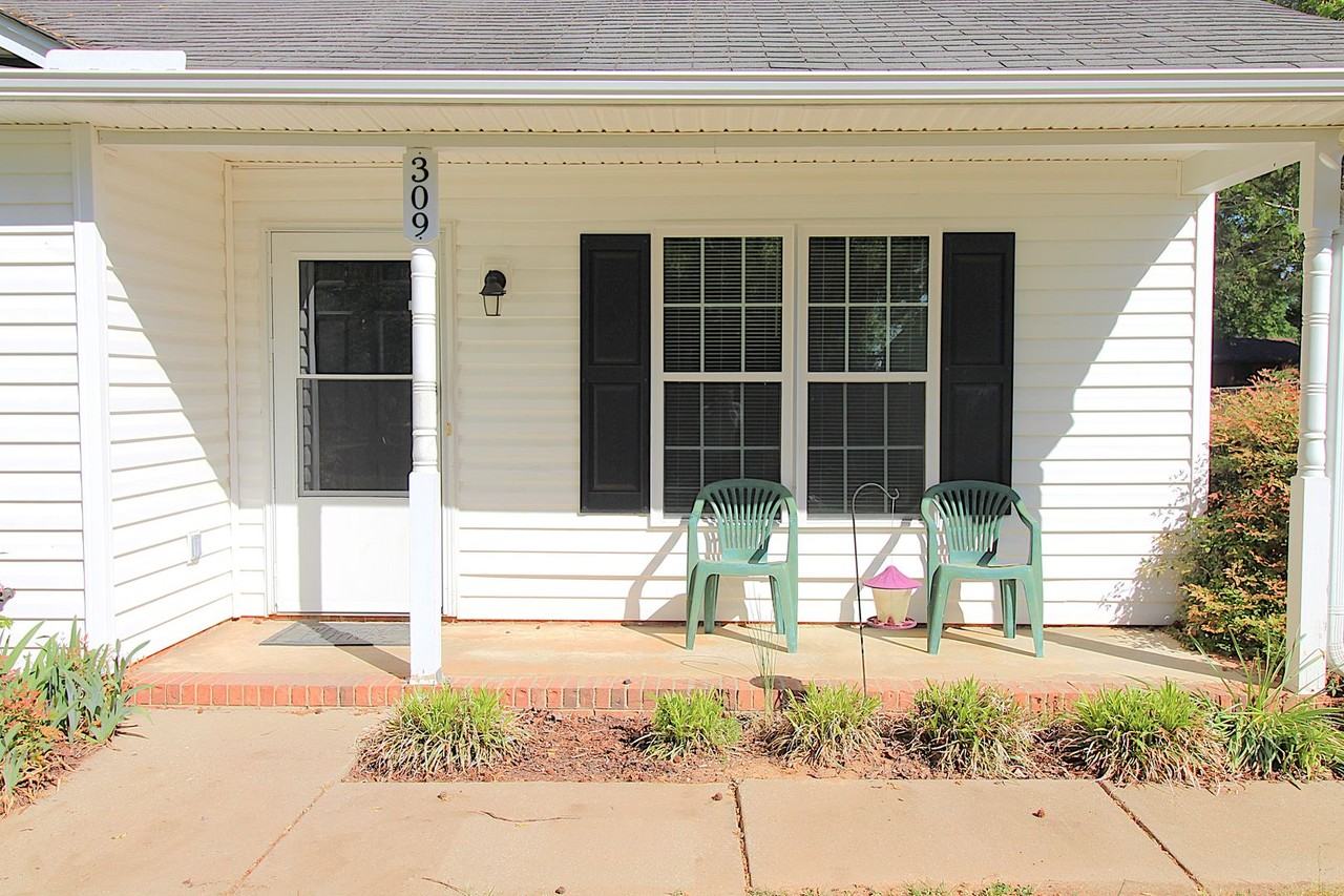 309 Hamilton St - Photo 3 of 21