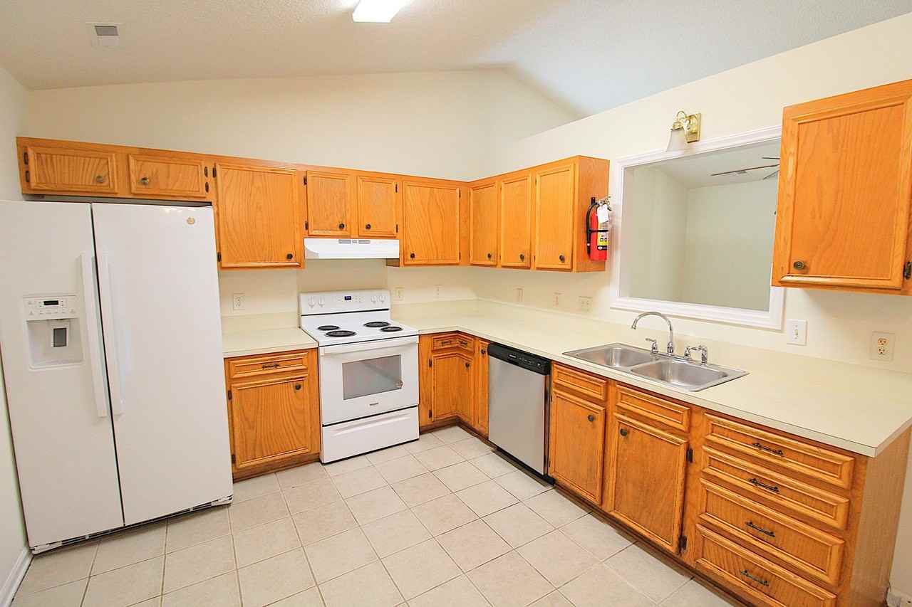 309 Hamilton St - Photo 7 of 21