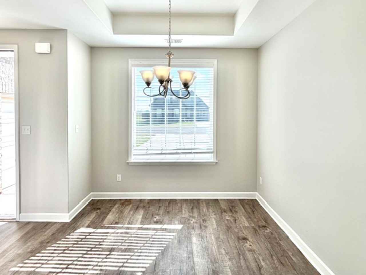 9274 Lakeside Cir S - Photo 4 of 11