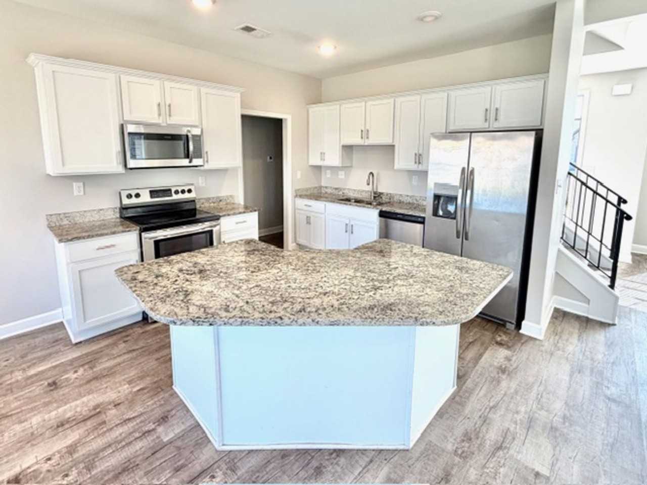 9274 Lakeside Cir S - Photo 5 of 11