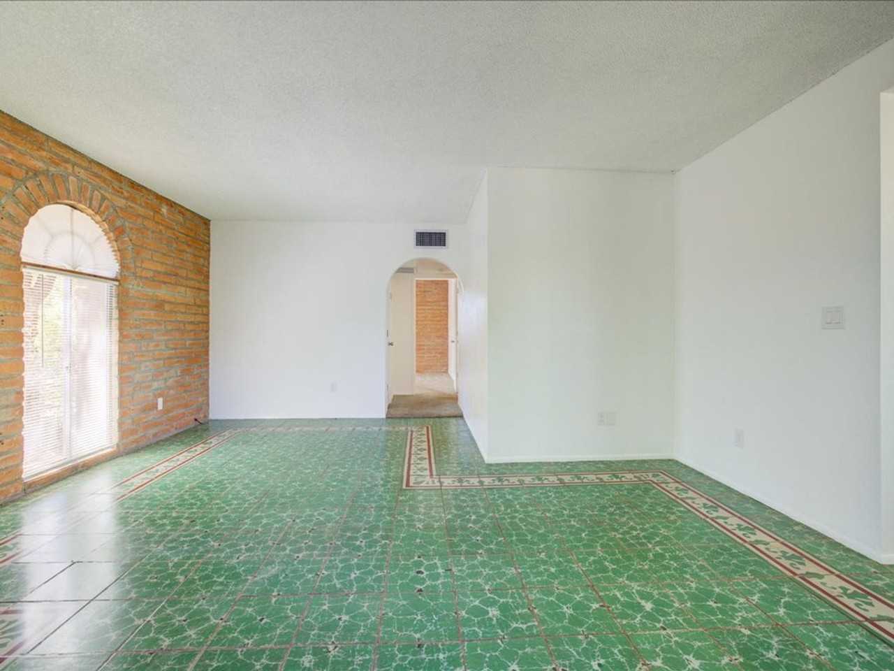 3425 E Fairmount St - Photo 7 of 23