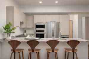 featured image of W Roscoe St & N Broadway #218