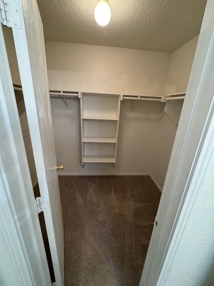 6848 Valley Creek Dr - Photo 7 of 21