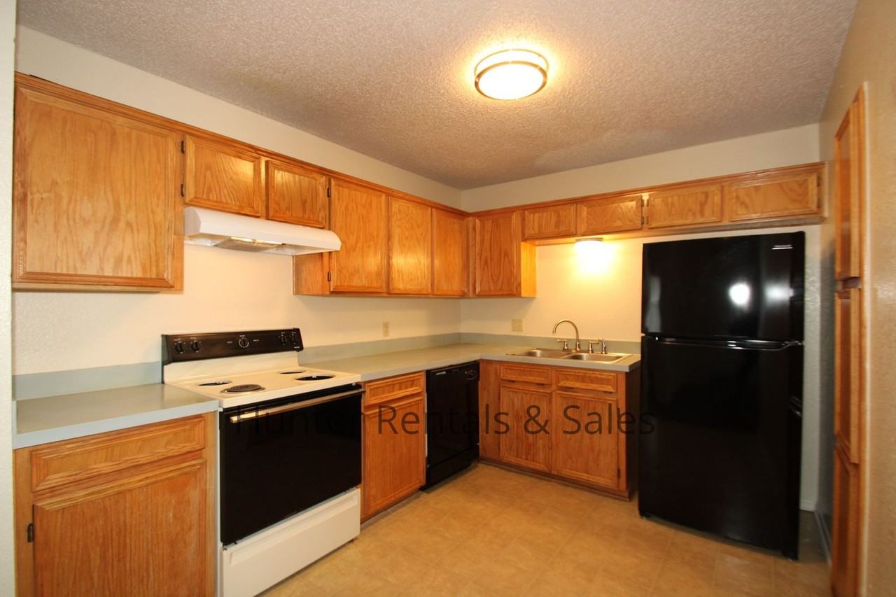 406A Alpine St - Photo 7 of 23