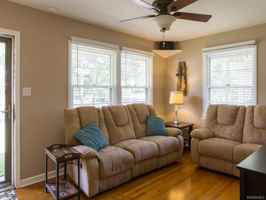 676 Karen Rd - Photo 2 of 15