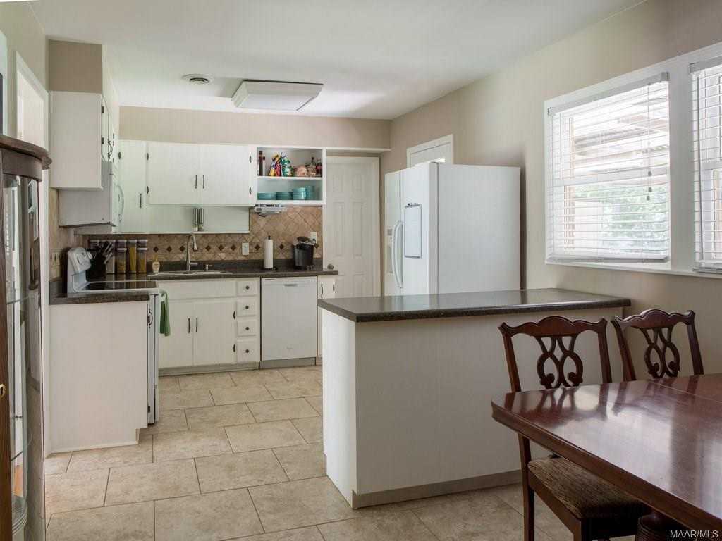 676 Karen Rd - Photo 6 of 15