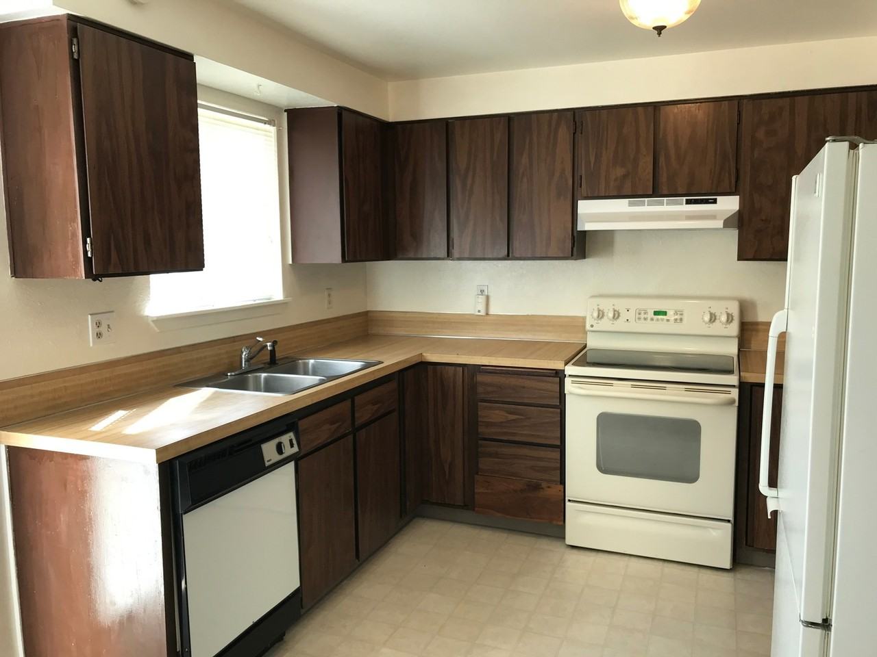 200 Stierman Way - Photo 7 of 18