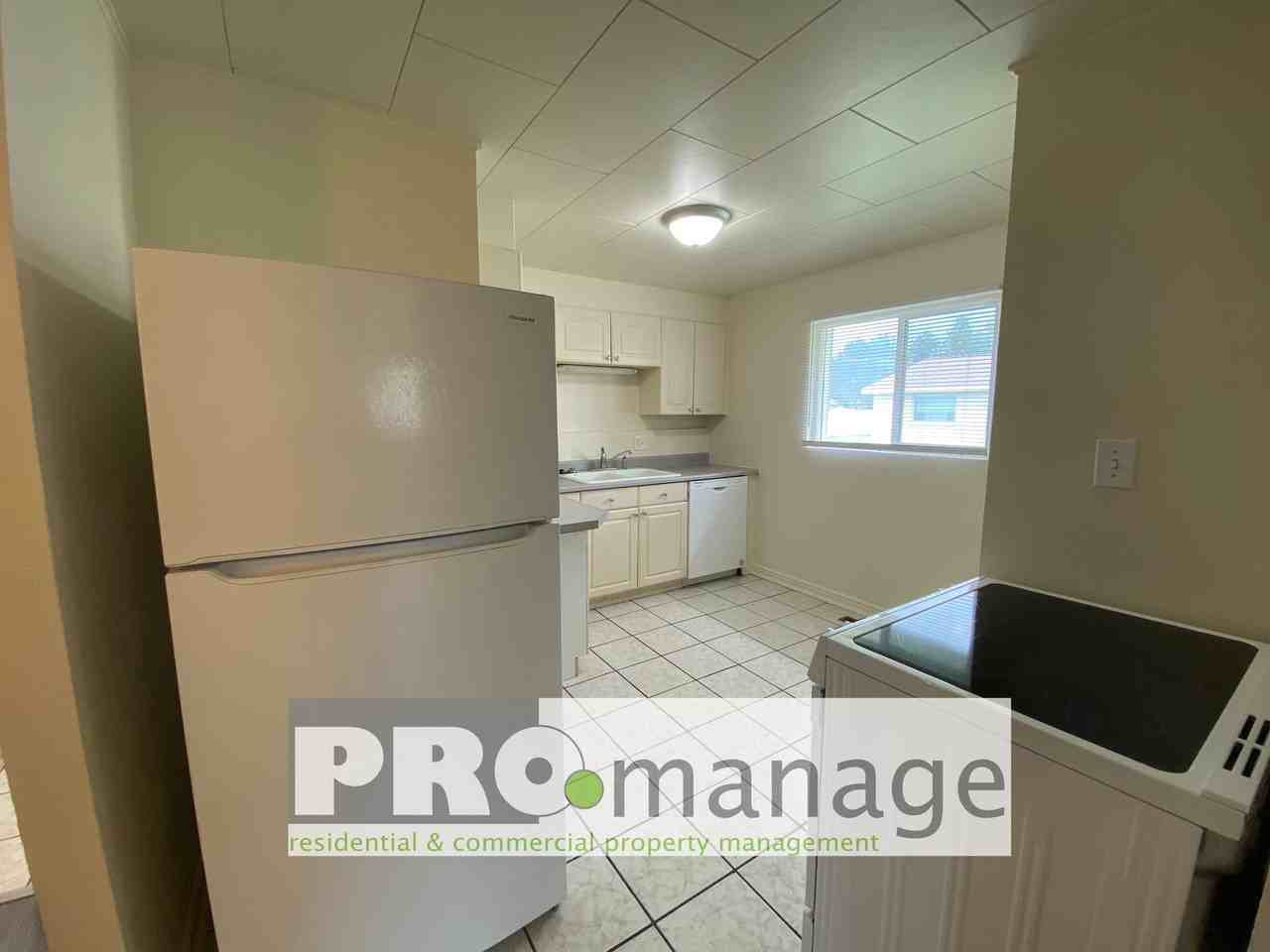 Cambridge Dr. (605 & 613) - Photo 4 of 10