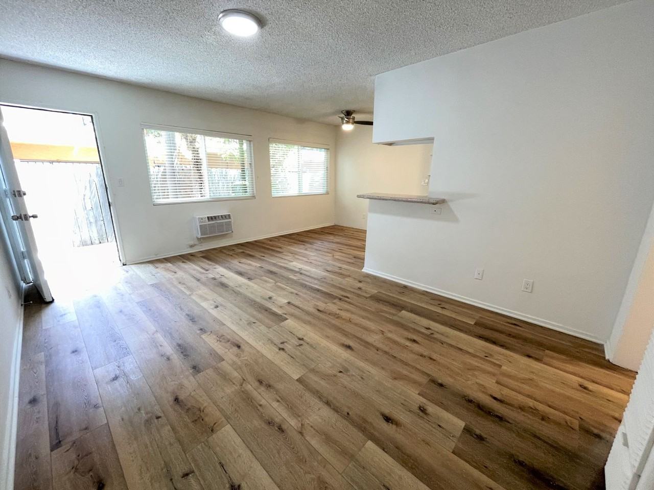 1825 S. Beloit Ave - Photo 4 of 50
