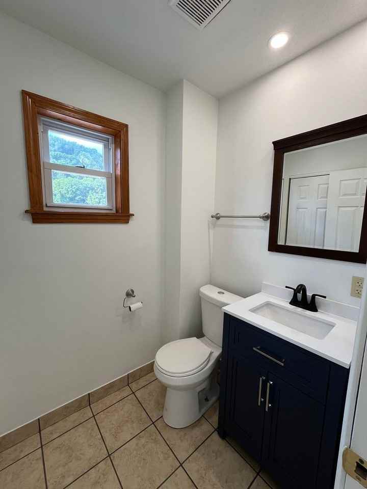 413 Grant Ave - Photo 4 of 9