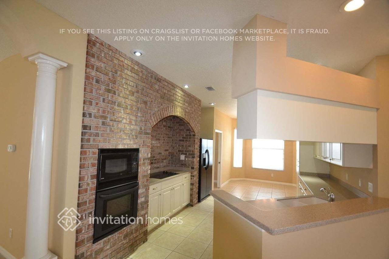 6647 Thackston Dr - Photo 3 of 12