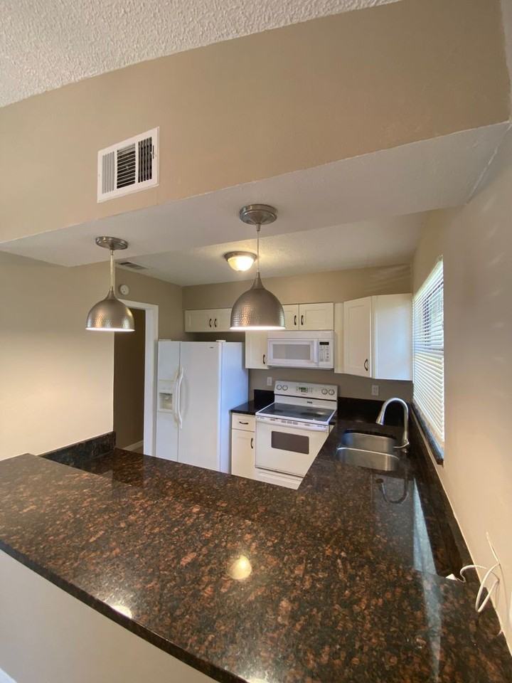 804 E Orchid Ave - Photo 4 of 18