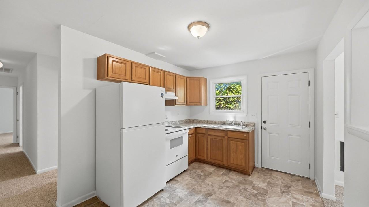 955 E 5th St - Photo 6 of 12