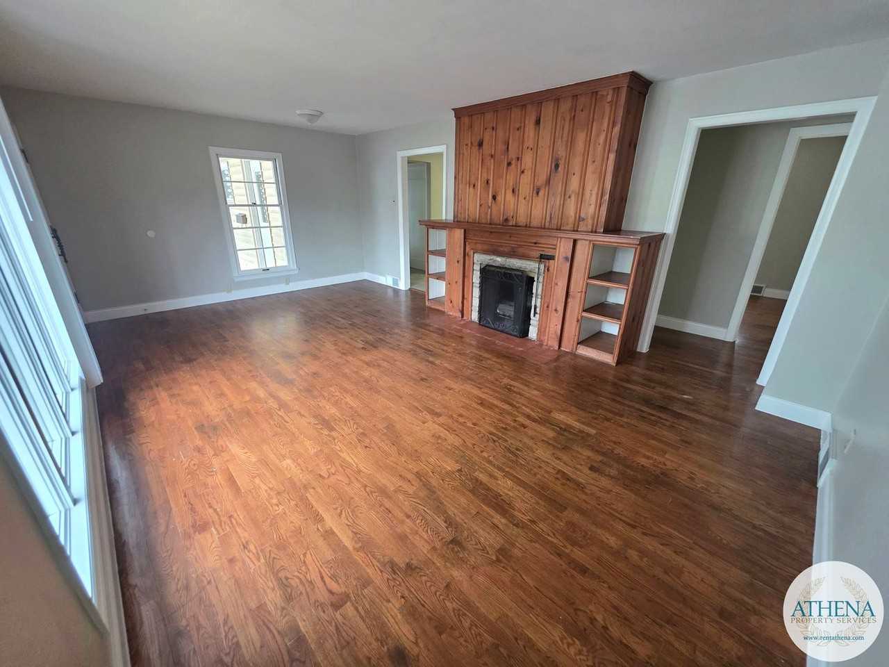 1751 Cecelia St - Photo 5 of 18